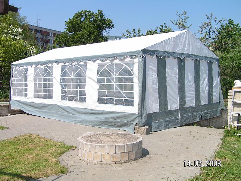 Stavba party stanu (10).JPG